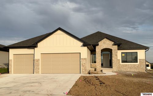 2212 Battle Creek Road, Lincoln, NE, 68520 | Card Image