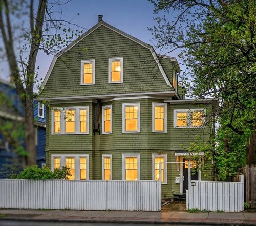 335 Huron Ave, Cambridge, MA, 02138-6830 | Card Image