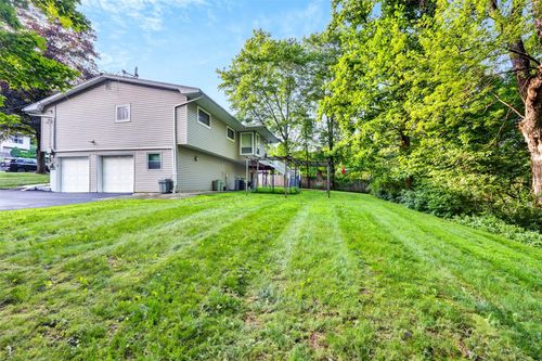 5 Medford Pl, Nanuet, NY, 10954-1029 | Card Image