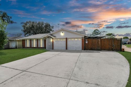 530 Westshire Dr, Houston, TX, 77013-5342 | Card Image