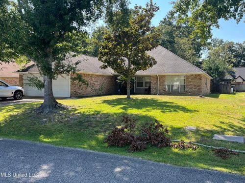 3801 Tangerine St, Ocean Springs, MS, 39564-1047 | Card Image