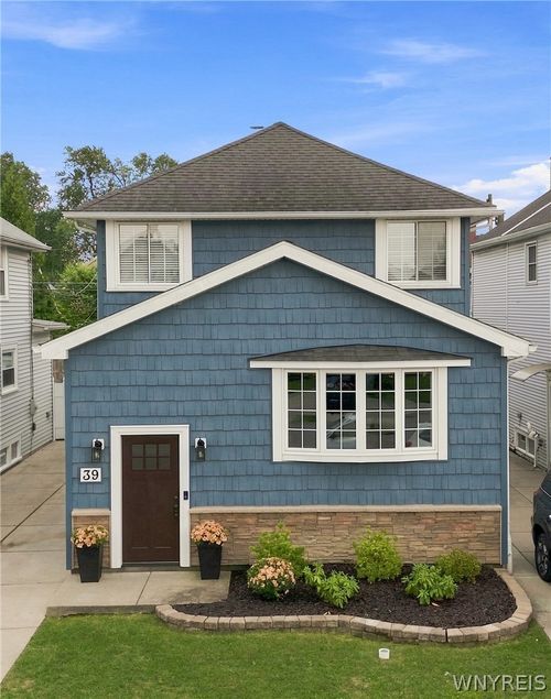 39 Delwood Rd, Tonawanda, NY, 14217-2012 | Card Image