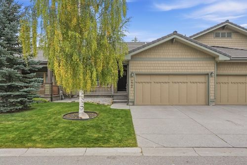 272 Bridle Estates Rd Sw, Calgary, AB, T2Y0E9 | Card Image