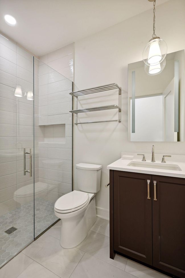 En-suite 3/4 bath in the third bedroom | Image 26