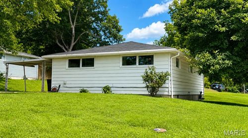 604 Oak St, Jackson, MO, 63755-1718 | Card Image