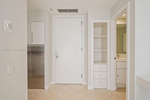 apt-601-888 Brickell Key Dr, Miami, FL, 33131-2604 | Card Image