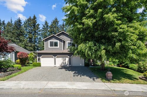 15732 111th Ave Ne, Bothell, WA, 98011-6222 | Card Image