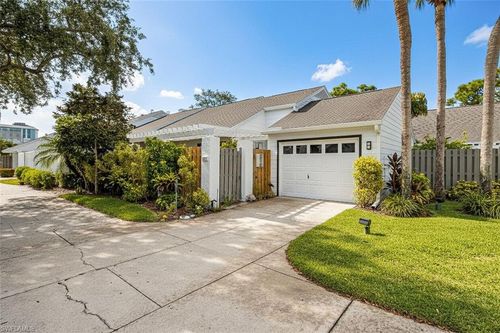 32-879 Meadowland Dr, NAPLES, FL, 34108-3501 | Card Image