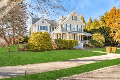 147 Highland Ave, Northport, NY, 11768-1643 | Card Image