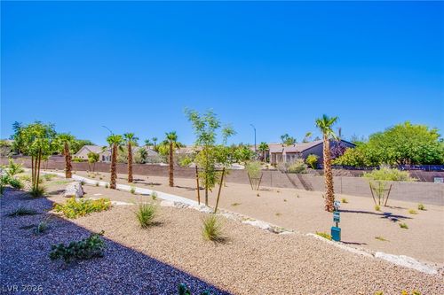 8201-2555 Hampton Rd, Henderson, NV, 89052-7188 | Card Image