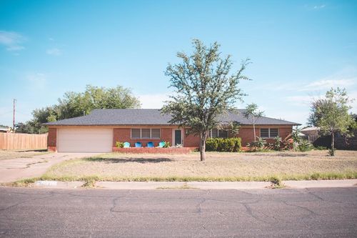 1210 Stanolind Ave, Midland, TX, 79705-7541 | Card Image
