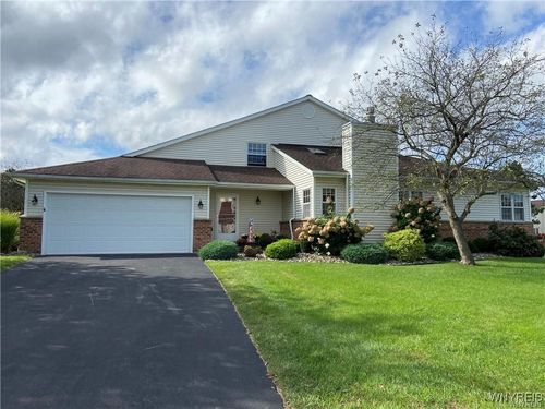 20 Southwick Dr, Orchard Park, NY, 14127-1645 | Card Image