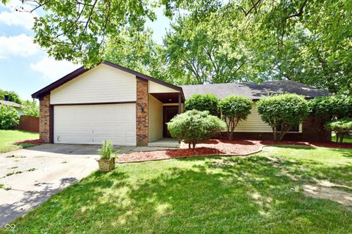 147 Plymouth Rock Ct, Greenwood, IN, 46142-1941 | Card Image