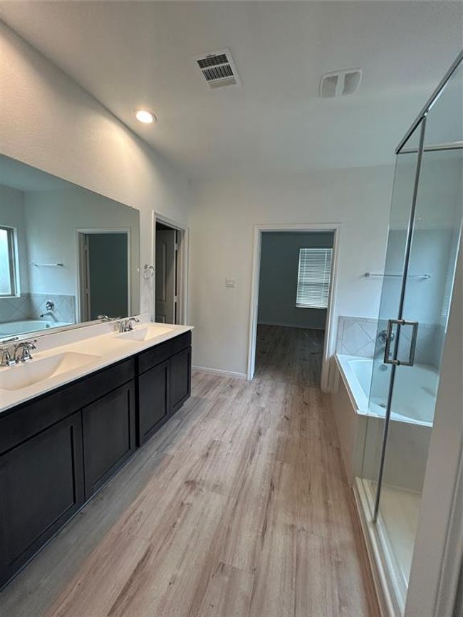 Primary Bath | Image 15