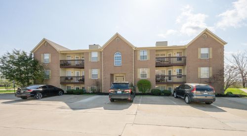 7-18 Highland Meadows Cir, Highland Heights, KY, 41076-3747 | Card Image