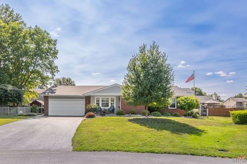 7597 Manor Ln, Liverpool, NY, 13088-3613 | Card Image