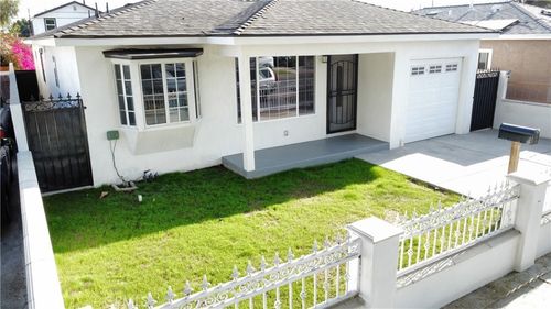 1402 E O St, Wilmington, CA, 90744-2137 | Card Image