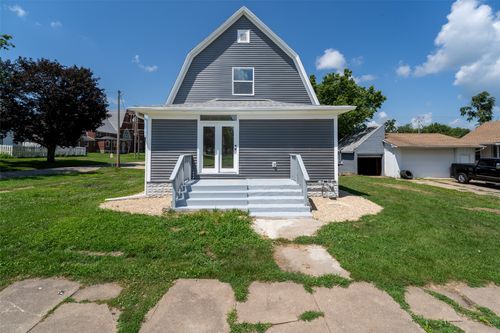 208 S Church St, Toledo, IA, 52342-1406 | Card Image