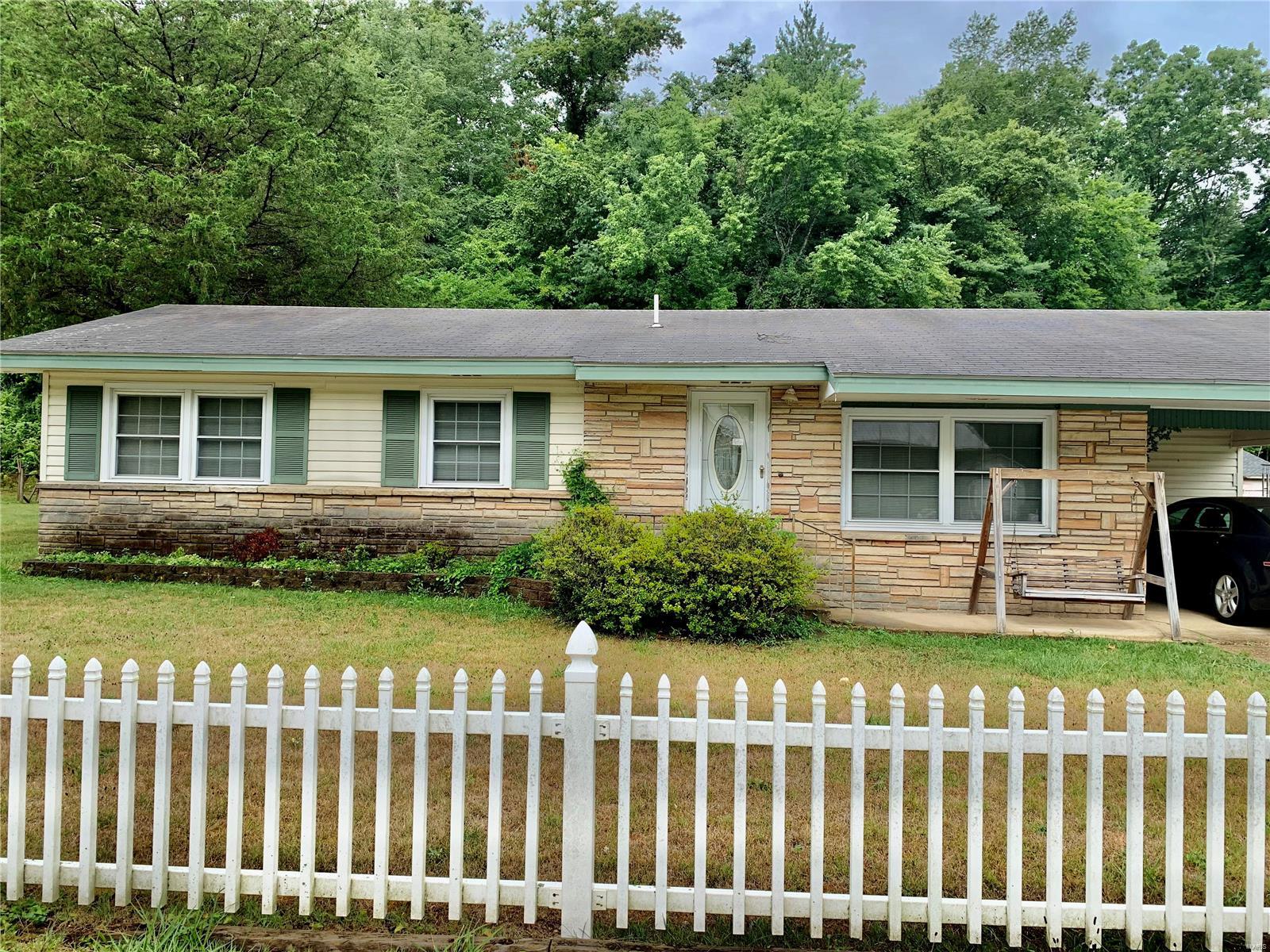 South Rd, Ellington, MO 63638