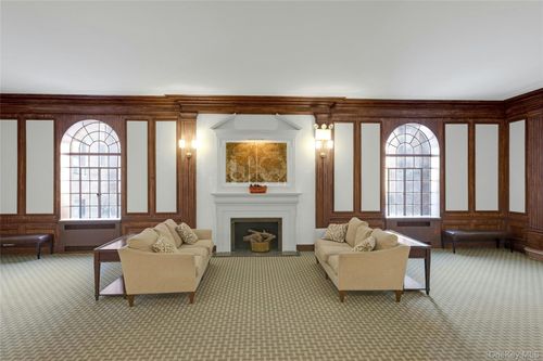 apt-1a-8451 Beverly Rd, Kew Gardens, NY, 11415-2119 | Card Image