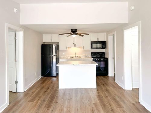 apt-37-2421 Madison St, Clarksville, TN, 37043-5464 | Card Image