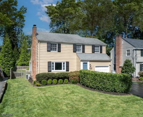 8 Mercer Ave, Chatham, NJ, 07928-2030 | Card Image