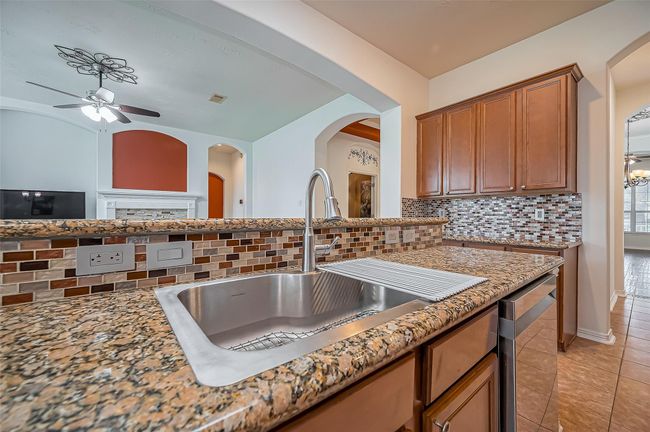 Kitchen | Image 22