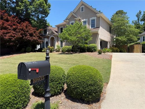 10935 Pennbrooke Xing, Johns Creek, GA, 30097-1875 | Card Image