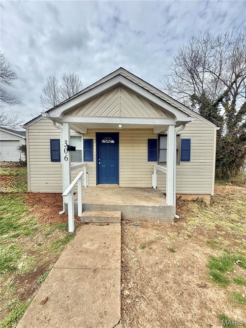 306 Taylor Ave, Park Hills, MO, 63601-2115 | Card Image