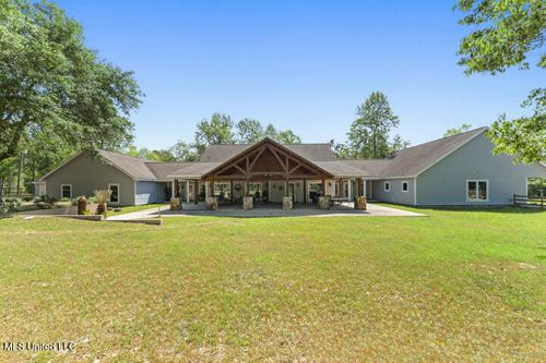 19640 Busby Rd, Vancleave, MS, 39565-9054 | Card Image