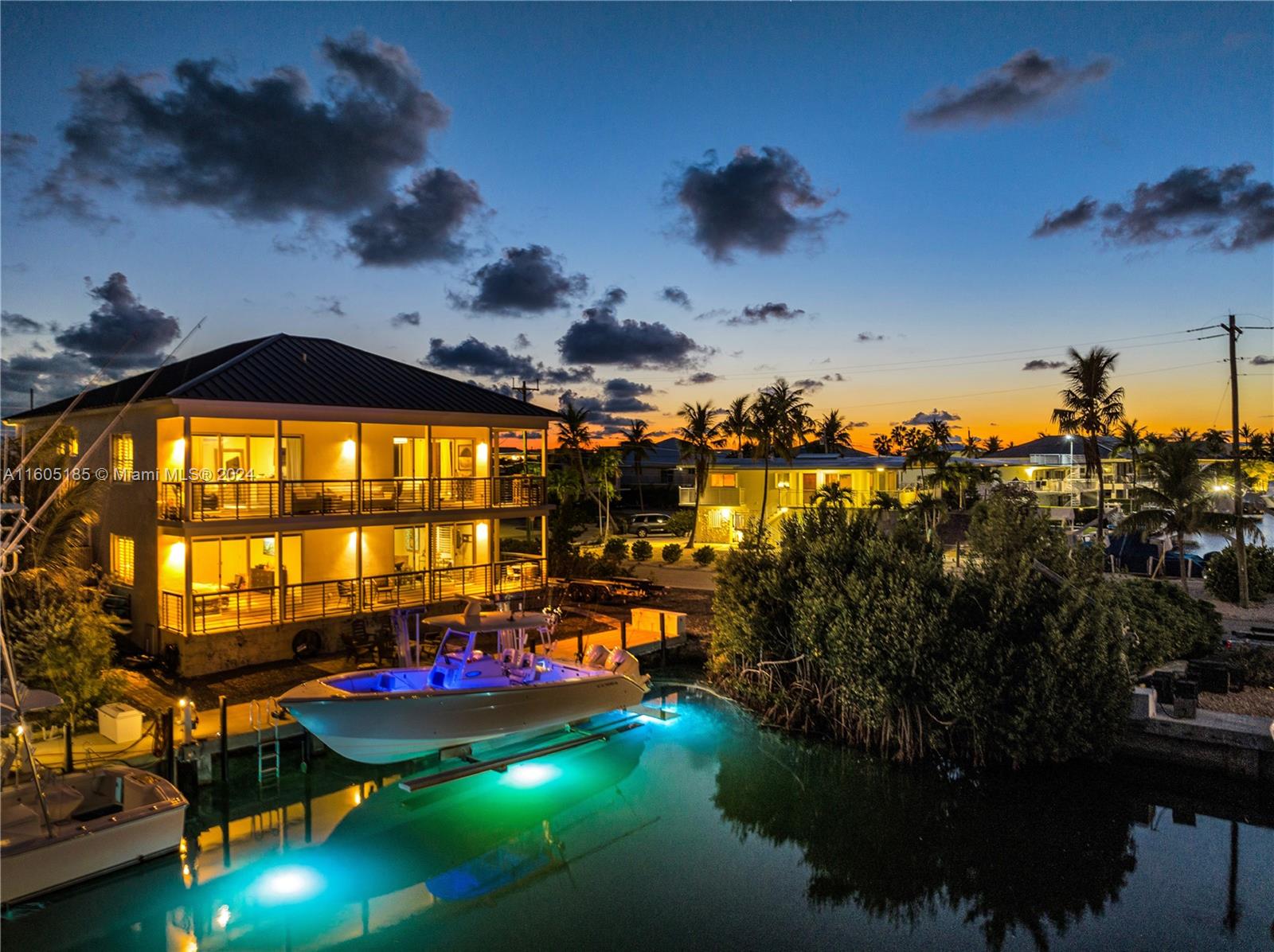 W Plz, Lower Matecumbe Key, FL 33036