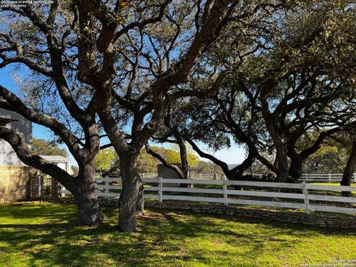 205 Crabapple Rd, Kendalia, TX, 78027-1902 | Card Image