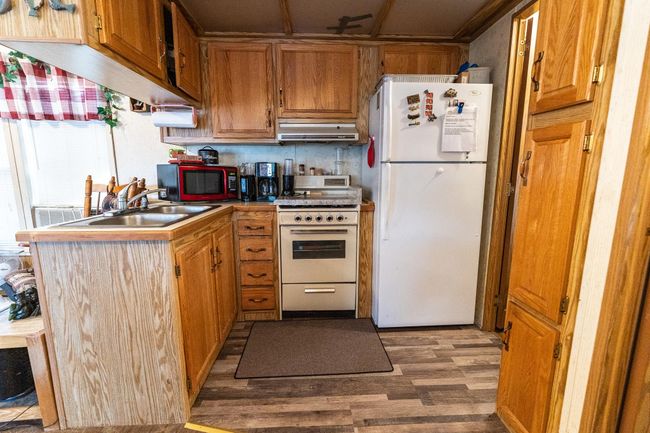 87 Cindy, Condo with 3 bedrooms, 1 bathrooms and null parking in WARRENS WI | Image 9