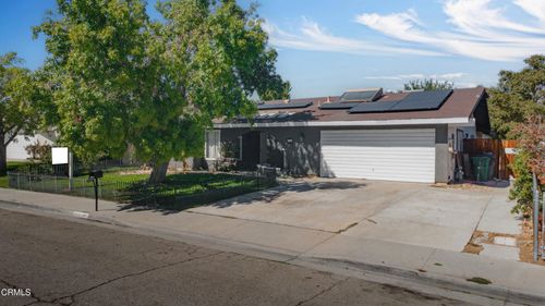 855 Lightcap St, Lancaster, CA, 93535-2720 | Card Image