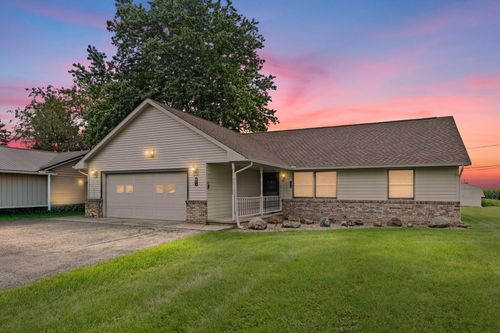 213 S Park Dr, Monticello, IN, 47960-2550 | Card Image