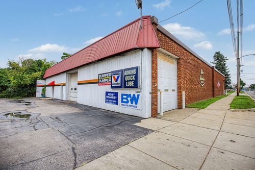 37 W Carleton Road, Hillsdale, MI, 49242 | Card Image