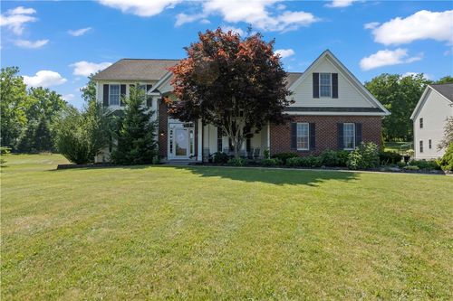 11 Lanaray Park, Fairport, NY, 14450-8442 | Card Image