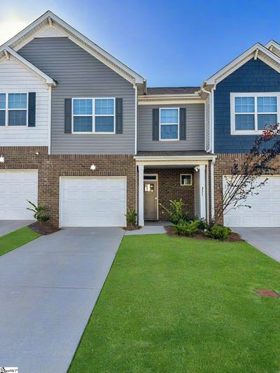 231 E Compass Way, Townhouse with 3 bedrooms, 2 bathrooms and 1 parking in Easley SC | Image 1