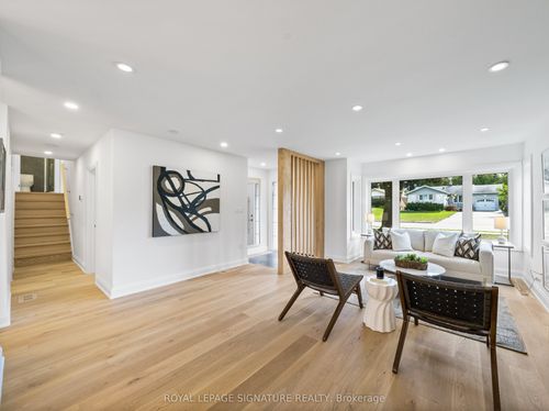 main-247 Kathryn Cres, Newmarket, ON, L3Y1L9 | Card Image