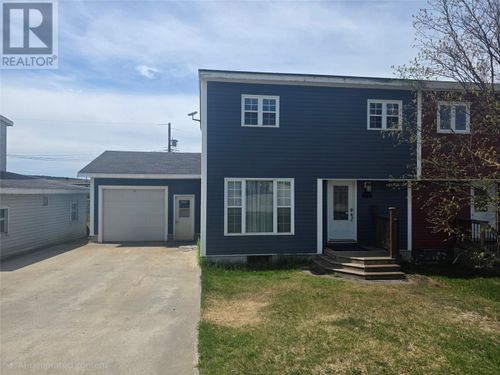 4 Dunfield St, Wabush, NL, A2V | Card Image