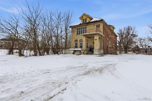 2952 Elmhurst St, Detroit, MI, 48206-1104 | Card Image