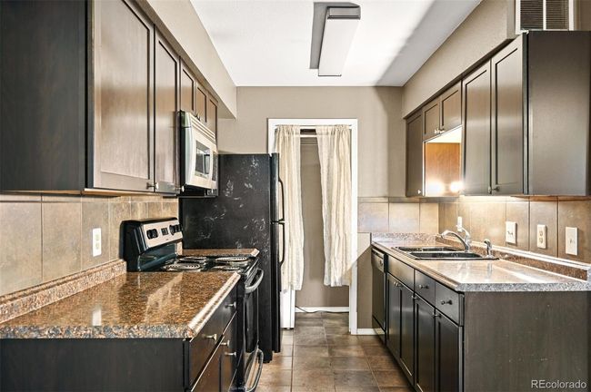APT-231 - 1830 Newland Ct, Condo with 2 bedrooms, 1 bathrooms and 1 parking in Lakewood CO | Image 4