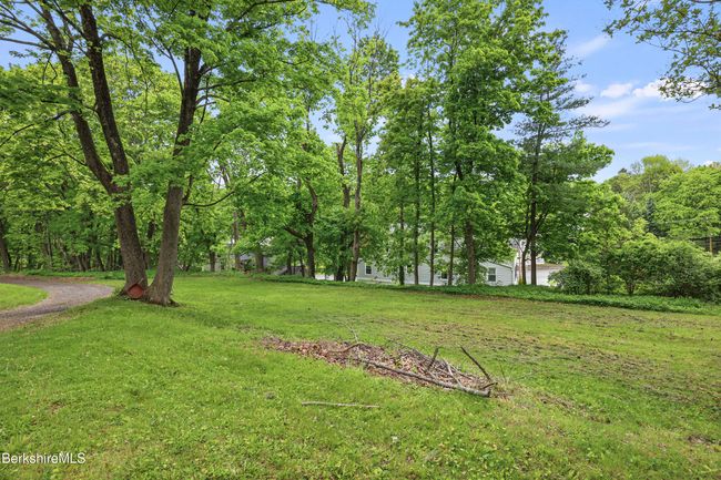 9 High St, Home with 6 bedrooms, 3 bathrooms and 4 parking in Lenox MA | Image 46