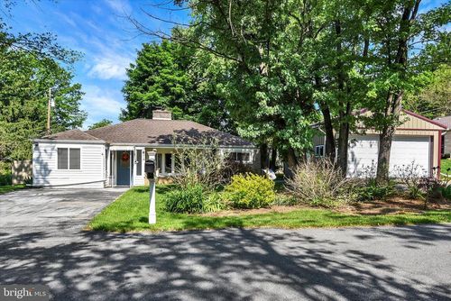 918 Elm Ave, HARRISBURG, PA, 17112-1947 | Card Image
