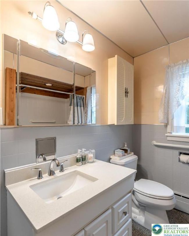 Full Bathroom | Image 39