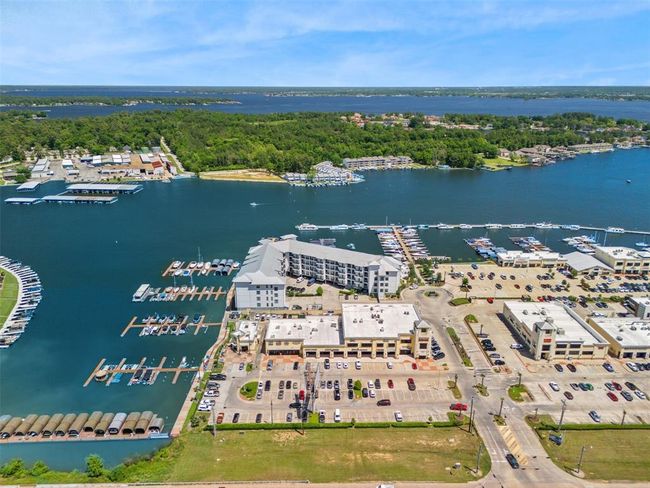 UNIT-213 - 199 Waterpoint Ct, Condo with 3 bedrooms, 3 bathrooms and 2 parking in Montgomery TX | Image 25