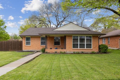 10205 Newcombe Dr, Dallas, TX, 75228-3372 | Card Image