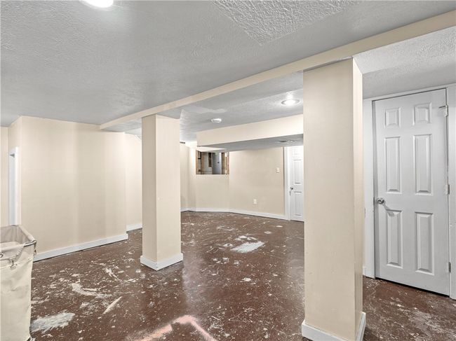 1411 2 Nd St, House other with 3 bedrooms, 3 bathrooms and 1 parking in Beaver PA | Image 24