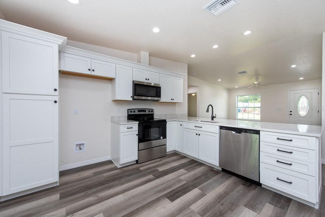 7230 Apache Trl, House other with 4 bedrooms, 2 bathrooms and null parking in SPRING HILL FL | Image 13