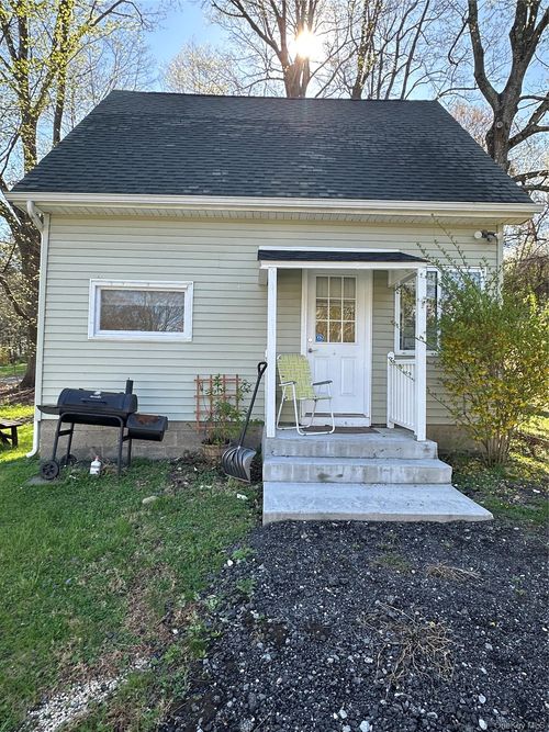 11 Upper Hillman Rd, Warwick, NY, 10990-2636 | Card Image